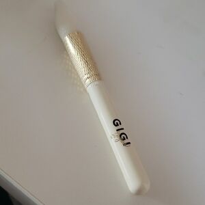 GIGI Gorgeous Gold and White Contour Brush